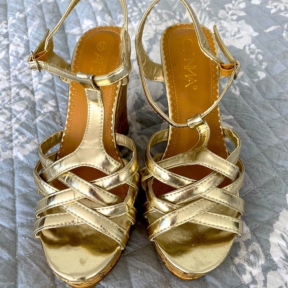 Sandals Heels Wedge Gold Size 8 1/2 - Picture 1 of 7